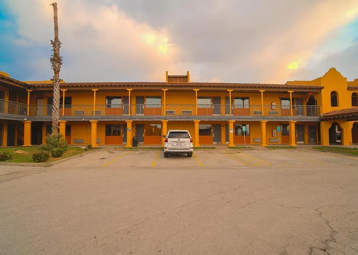 Oyo Hotel Kingsville - Hwy 77