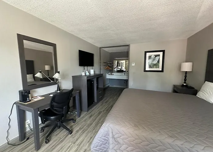 Executive Inn Locust Grove By Capital O