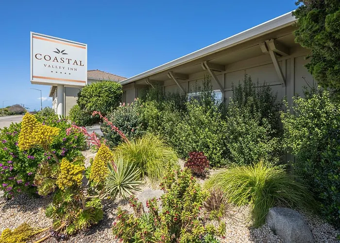 Coastal Valley Inn