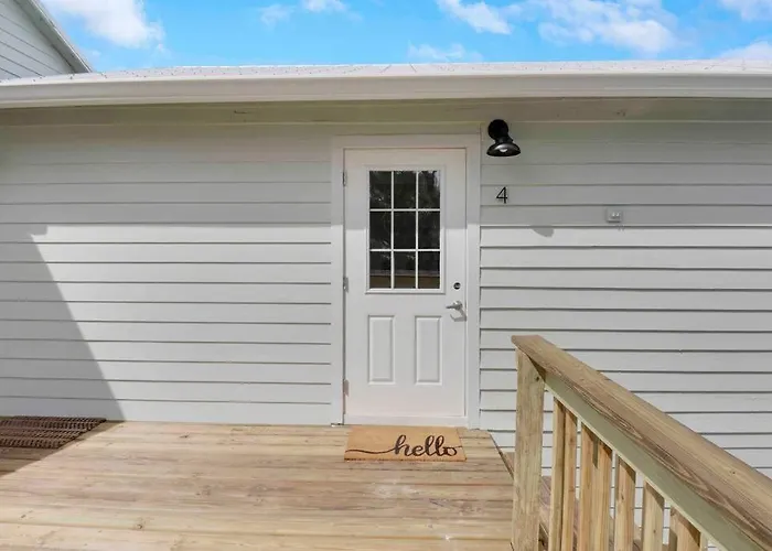 Camden Cottage # 4 - Downtown Stuart