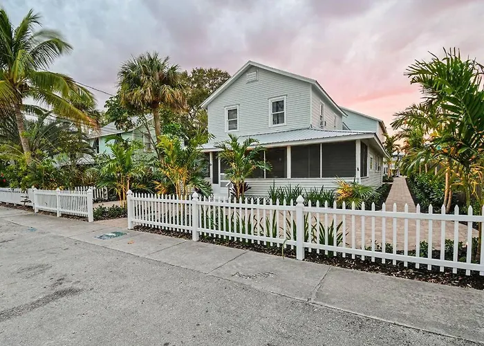 Camden Cottage # 4 - Downtown Stuart