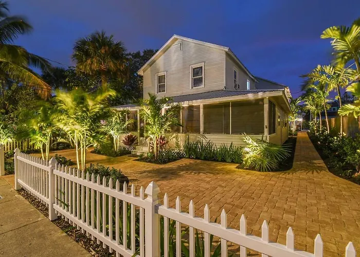 Camden Cottage # 4 - Downtown Stuart