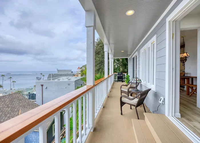 108 Middle Terrace #3 By Catalina Island Vacation Rentals