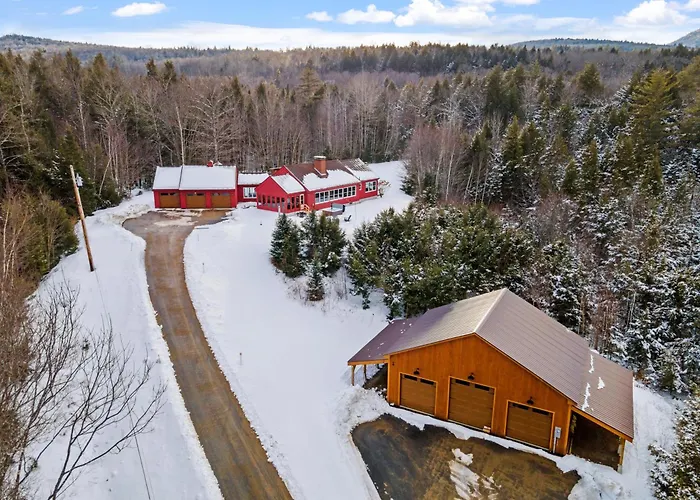 Ridgeview - 70 Acre White Mountain Estate With Views