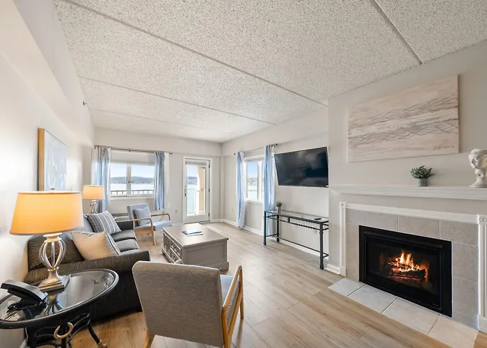 Bella Vista Suites Lake Geneva