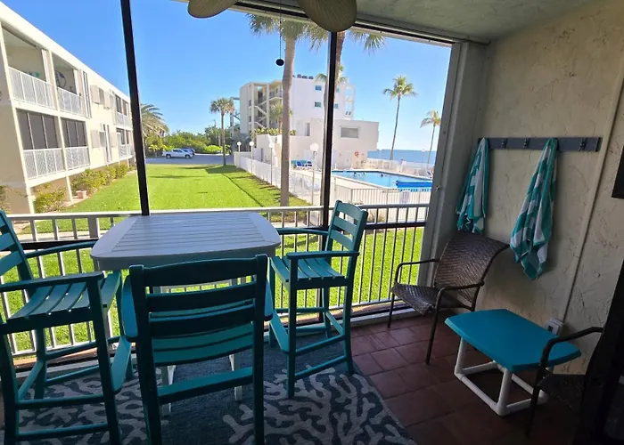 Beachfront Condo On Coco Plum Beach