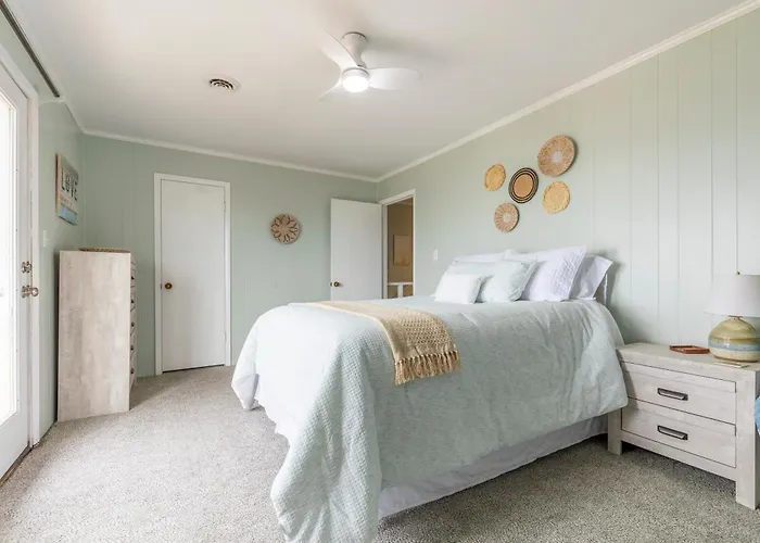 Beachside 4Bdrm Emerald Isle