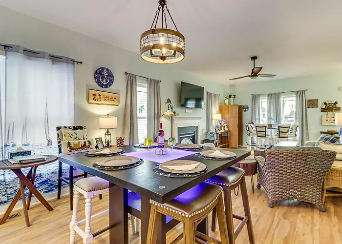 Walk To Bay: Home W/ Fenced Yard In Colonial Beach