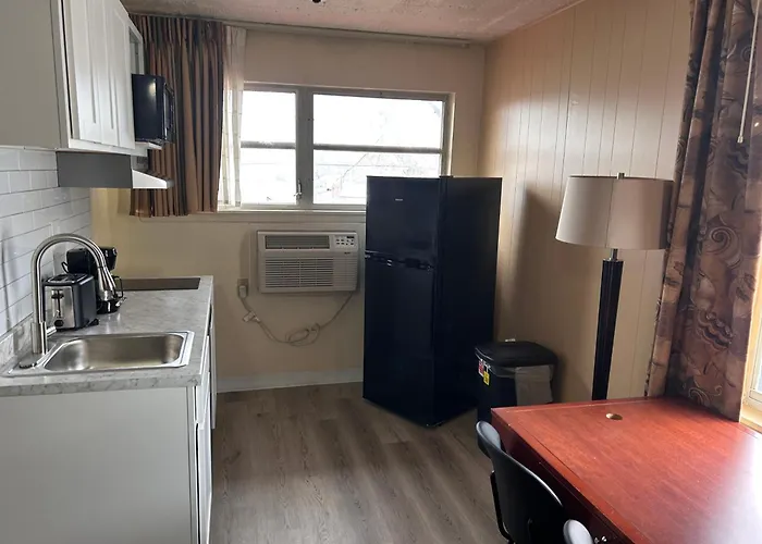 Presque Isle Motel
