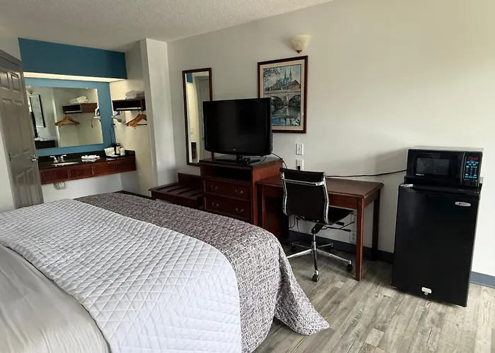Brentwood Inn & Suites