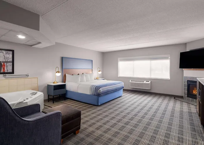 Americinn By Wyndham Shakopee Near Amphitheater