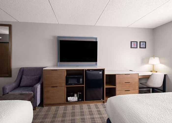 Americinn By Wyndham Shakopee Near Amphitheater