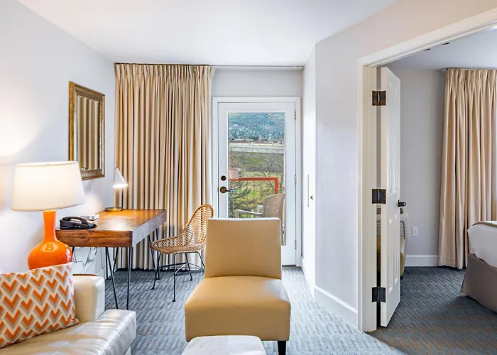 Ashland Hills Hotel & Suites