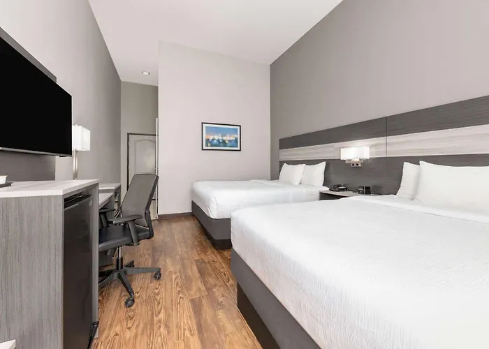 La Quinta By Wyndham Allen At The Village