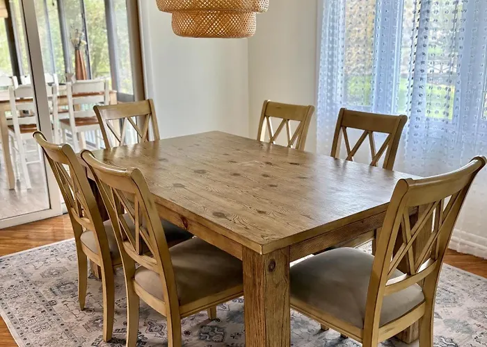 Elegant 3-Bedroom Condo In Lewes With Pond Views