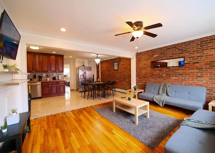Tranquility & Stylish 3- Bedroom , Minutes From Ny