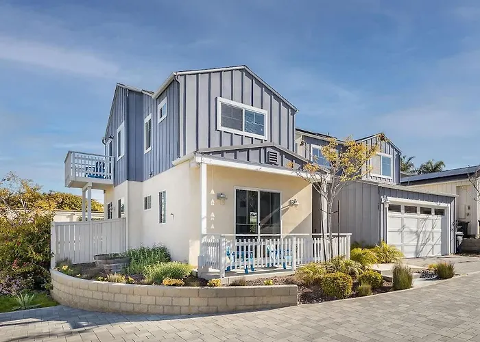 Large 4 Bedroom Close To Beach
