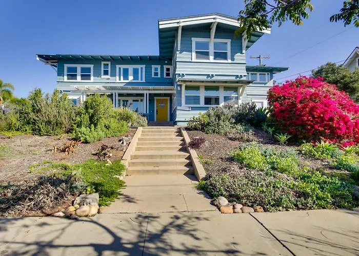 Sip, Shop & Explore: San Diego Apartment