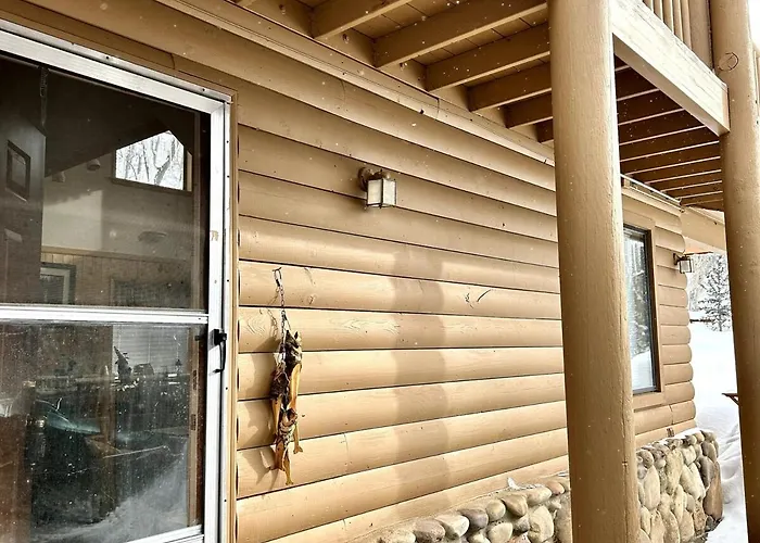 Large Family Cabin Near Park City