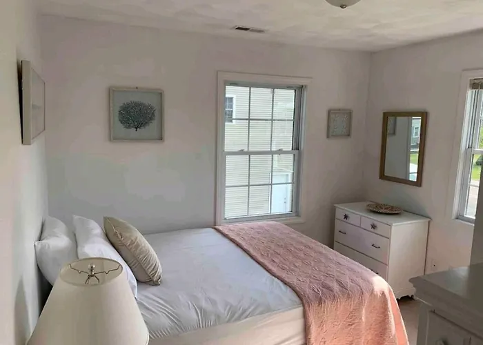 Townhouse A, Ocean Road, Point Judith