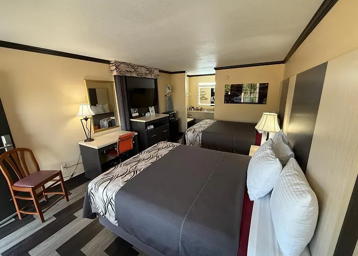 Regency 7 Motel