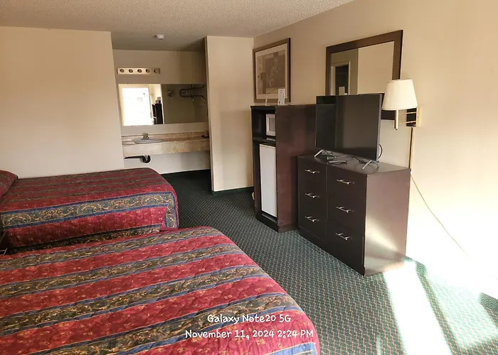 Western Inn Lakewood