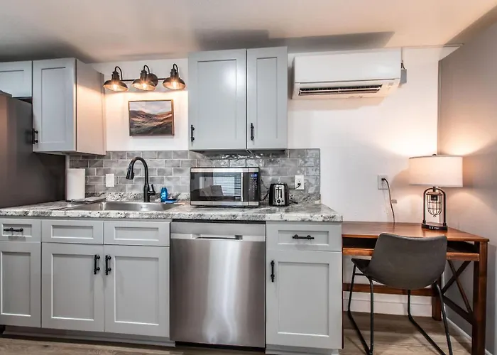 Serenity Suites C