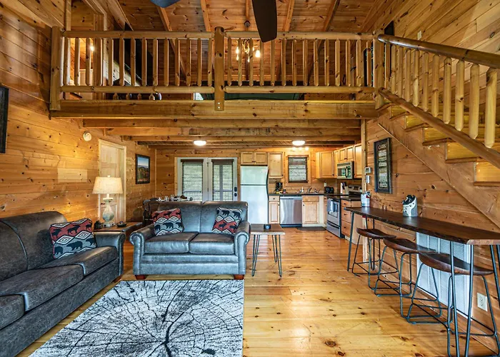 Bear Mountain View Cabin
