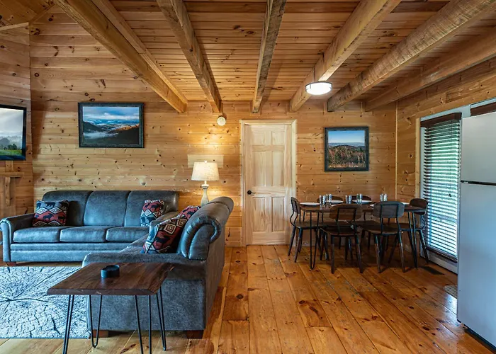 Bear Mountain View Cabin