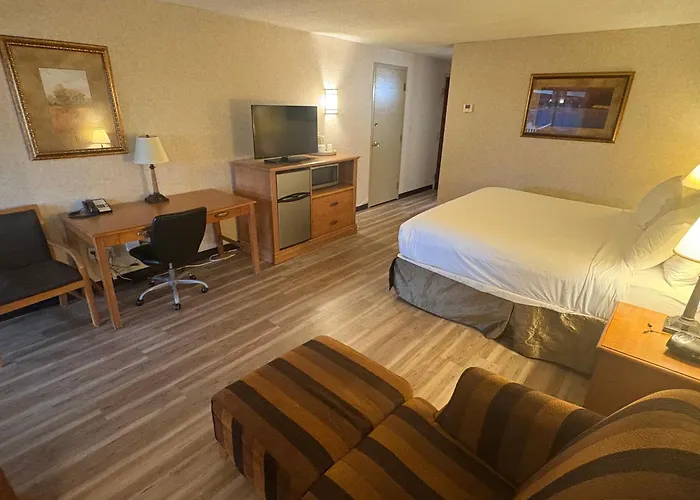 Bismarck Hotel And Conference Center