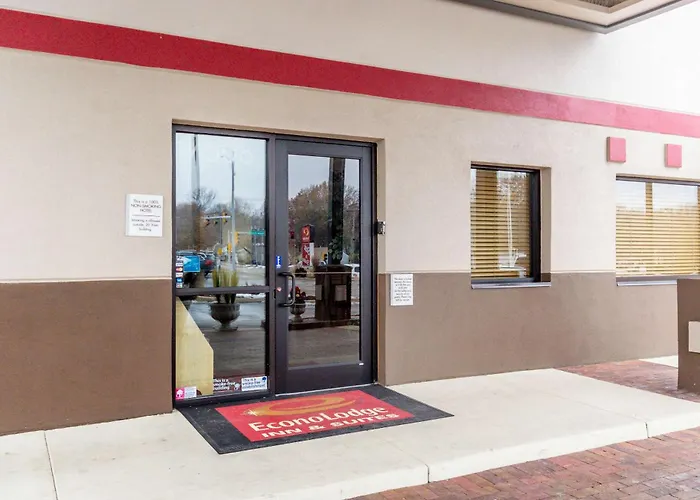 Econo Lodge Inn & Suites I-35 At Shawnee Mission