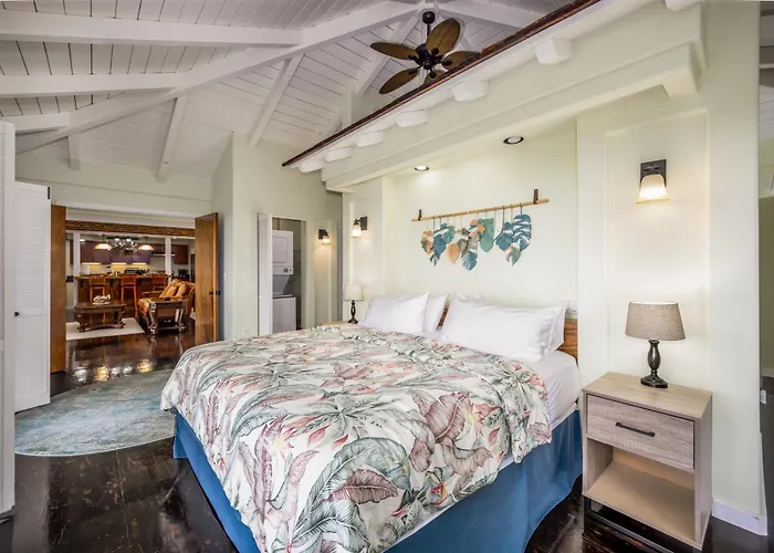 Kona Penthouse Retreat - Relaxed 2 Bd With Ocean Views