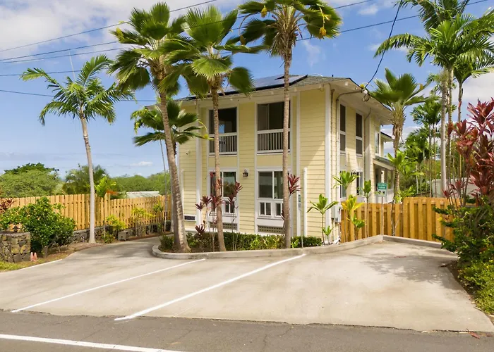 Kona Penthouse Retreat - Relaxed 2 Bd With Ocean Views