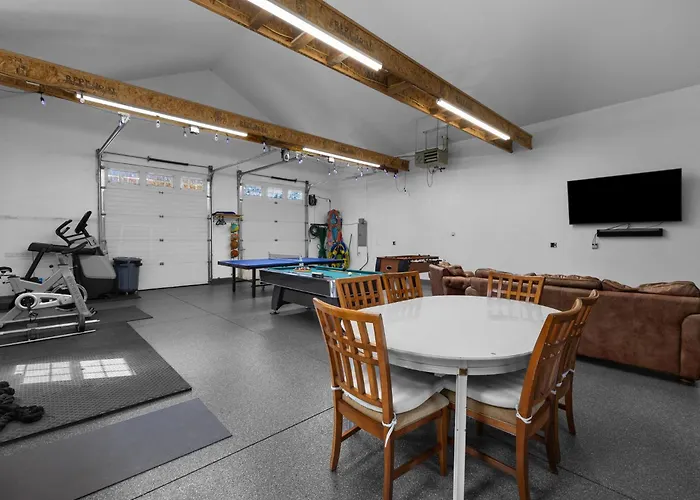 Bison Ridge Retreat - Spacious And In Nature