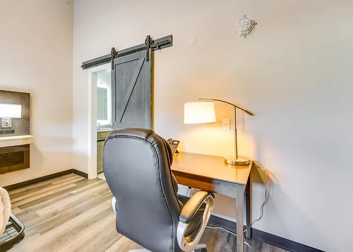 1 Mi To Riverfront: Walkable Port Huron Studio