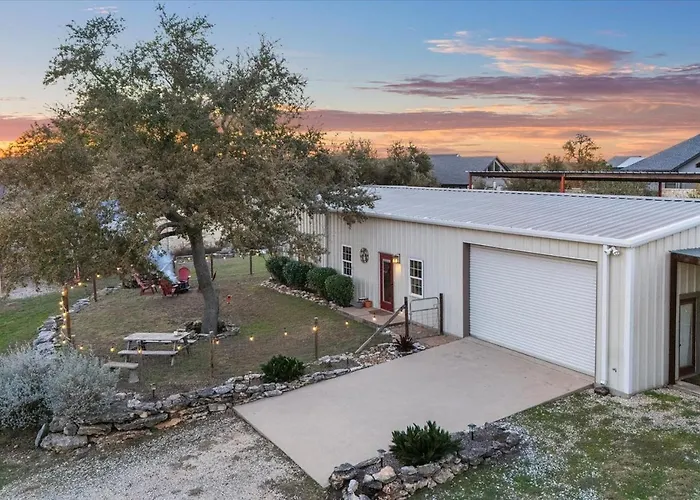 Barndominium With Farm And Firepit Near Lake Georgetown