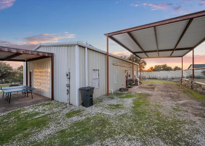 Barndominium With Farm And Firepit Near Lake Georgetown