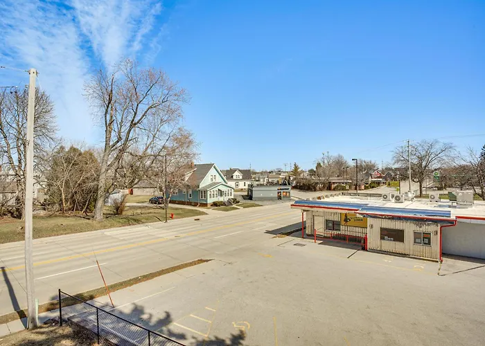 2 Mi To Dtwn: Studio Suite In Sheboygan