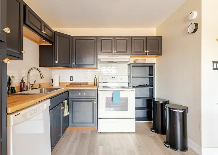 1 Bd Boulder Getaway - Pets Allowed With Full Amenities