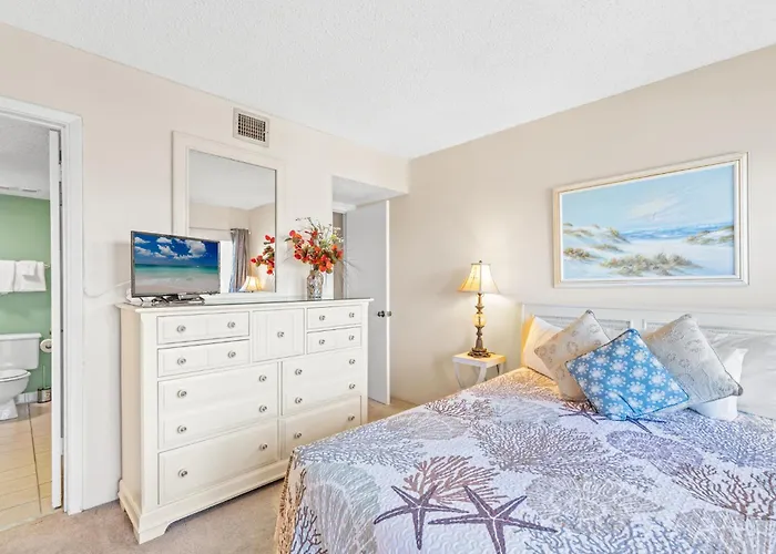 Pinnacle Port Penthouse11