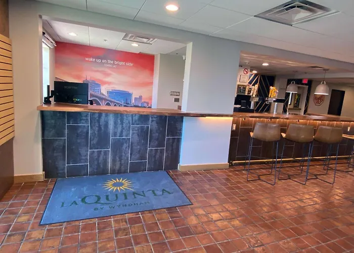 La Quinta Inn & Suites By Wyndham Tempe University, Phoenix