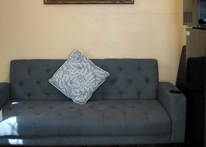 Adorable Historic Downtown Apartment