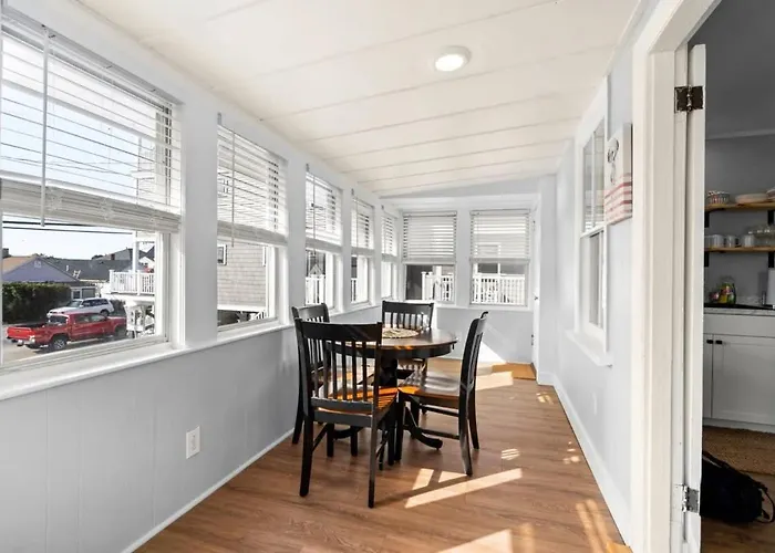 The Cammie Cabana Pet Friendly Steps To Beach