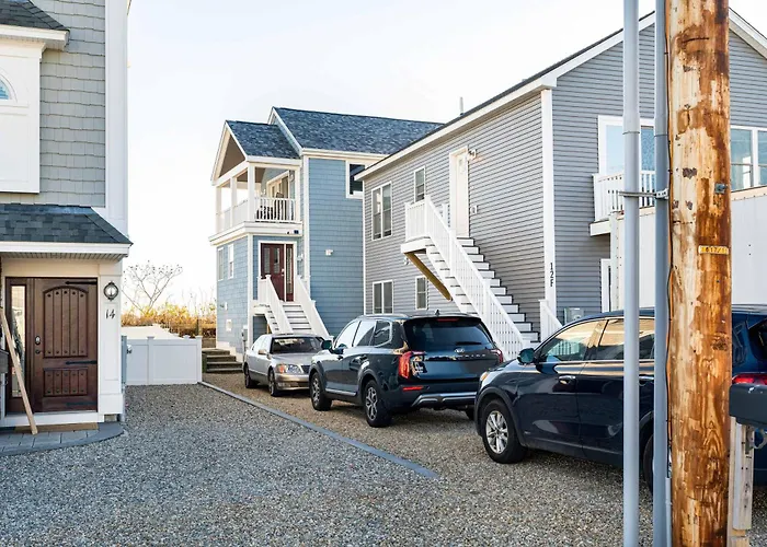 Oceanview Oasis Newly Renovated Parking