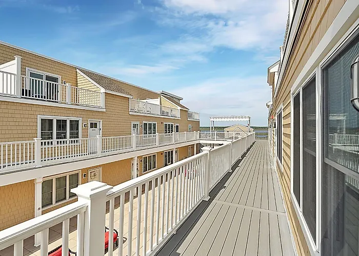 Ashworth Escape Balcony Steps To Beach Ac