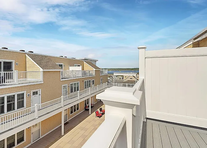 Ashworth Escape Balcony Steps To Beach Ac