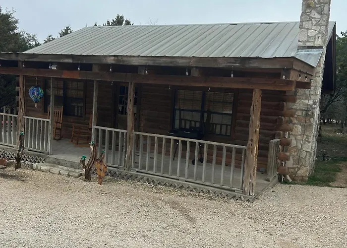 Honeycomb Hideouts Bearly Beehavin Cabin