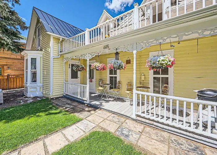 Historic 4 Bedroom Victorian Home In Downtown Georgetown