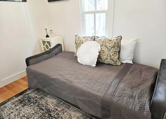 Historic 4 Bedroom Victorian Home In Downtown Georgetown