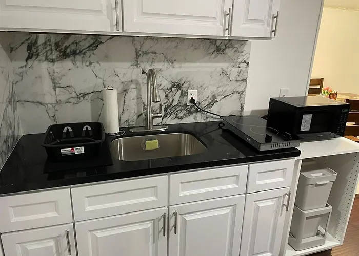 Cozy 2 Bedroom Apartment Glendale